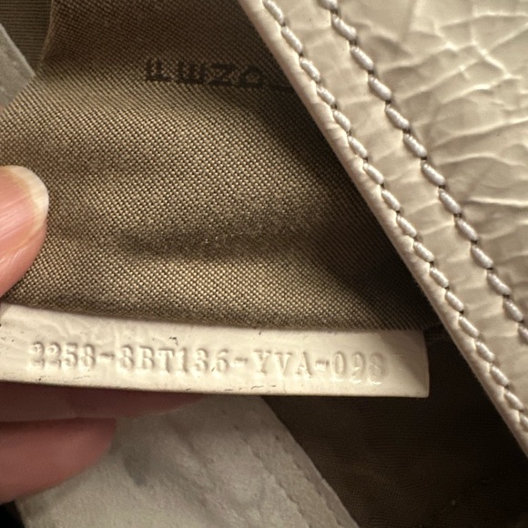 COPY - 100 authentic fendi baguette...gently used.still has tag of holt renfrew… - Picture 13 of 13